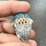 قیمت و خرید انگشتر فیروزه عنکبوتی نیشابور معدنی و قواره دار رکاب کار دست استاد جراح - Image 5