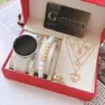 ست ساعت زنانه شامل دستبند زنانه و نیم ست زنانه و انگشتر زنانه طرح قلب رنگ سفید