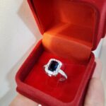 انگشتر نقره زنانه سنگ یاقوت کبود | سنگ یاقوت | انگشتر نقره 925 عیار  | سنگ جواهری | انگشتر زنانه | انگشتر یاقوت کبود | جواهری خانوم سنگی | کد 1026