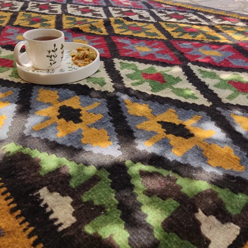 Kf8p6fMwQpc0rBbYYQuCbvXvDReXexONlKHOhF41jDZ3BqEdCc.jpg_800X800X70 قیمت و خرید گلیم دستباف دو رو قشقایی شسته شده و سرویس شده با پشم و بافت مرغوب ایل قشقایی شیراز - Image 4