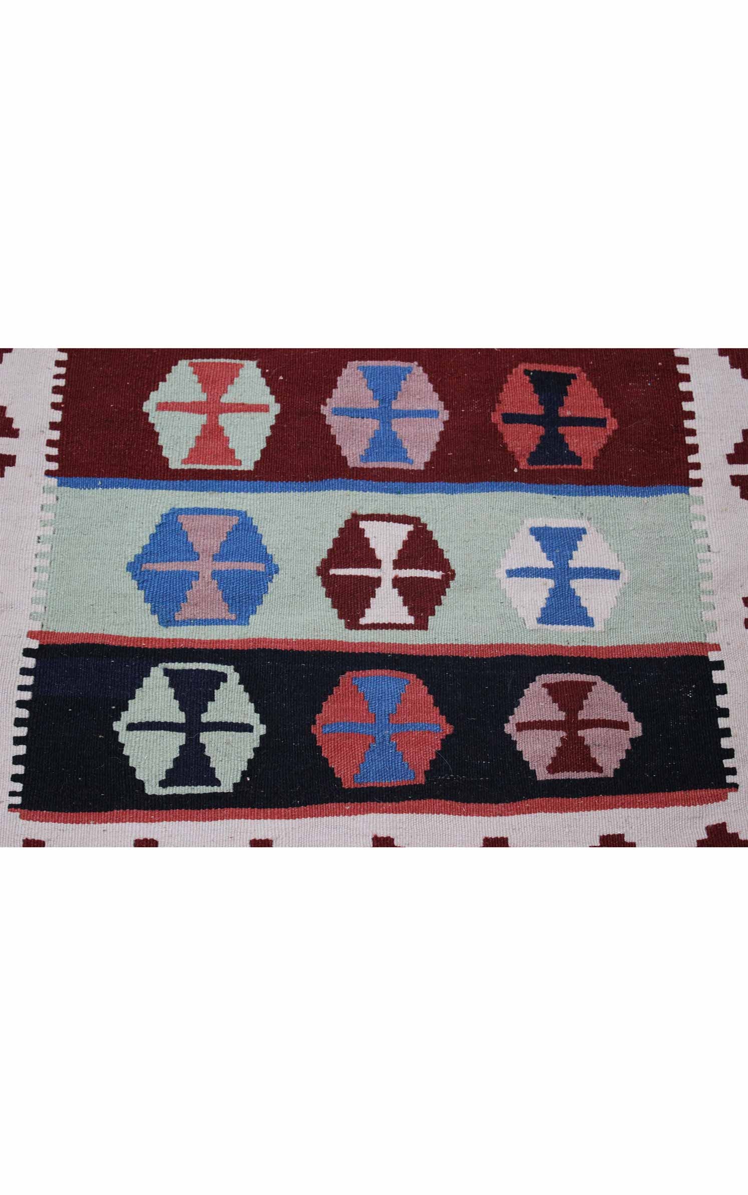 UUkzgtRXPPxKsagPE0RgzWTQLvxdFscPaGaMN328U4a6NBEuNW قیمت و خرید گلیم دستباف 1.5 متری شیراز - Image 2