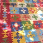 قیمت و خرید گلیم دستباف دو رو قشقایی رنگ گیاهی و پشم دستریس شسته شده و سرویس شده - Image 7