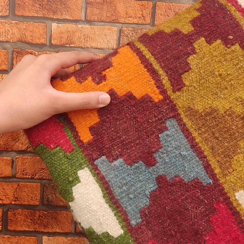 cVVzvVagtamXR5rwss79BzCkQ1FITLk0MCjlpWEnhqOmRosWhh.jpg_800X800X70 قیمت و خرید گلیم دستباف دو رو قشقایی رنگ گیاهی و پشم دستریس شسته شده و سرویس شده - Image 2