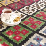 قیمت و خرید گلیم دستباف دو رو قشقایی شسته شده و سرویس شده با پشم و بافت مرغوب ایل قشقایی شیراز