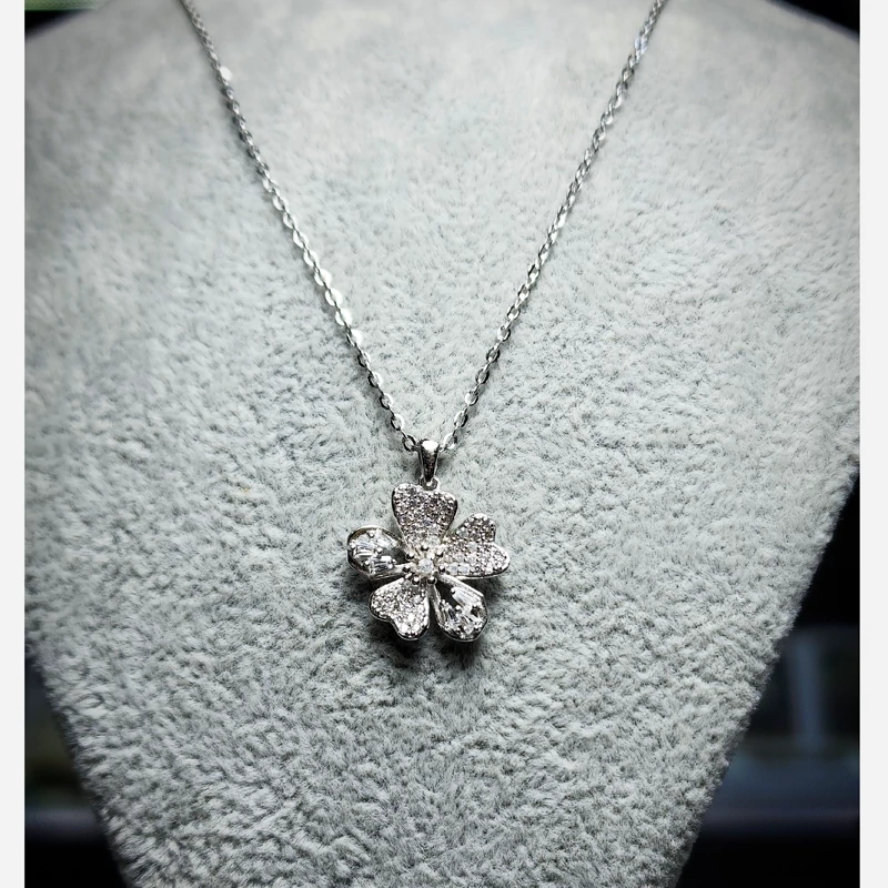 hNRRzdm3tFfVUrgefqNU31P9yhi4D35RVg0WFM15kK9KitQqM9.jpg_800X800X70 قیمت و خرید گردنبند نقره زنانه وارداتی طرح فلاور | هدیه تولد | کادو روز زن | نیم ست جواهری زنانه لاکچری | سرویس نقره | روز مادر | اصل - Image 1